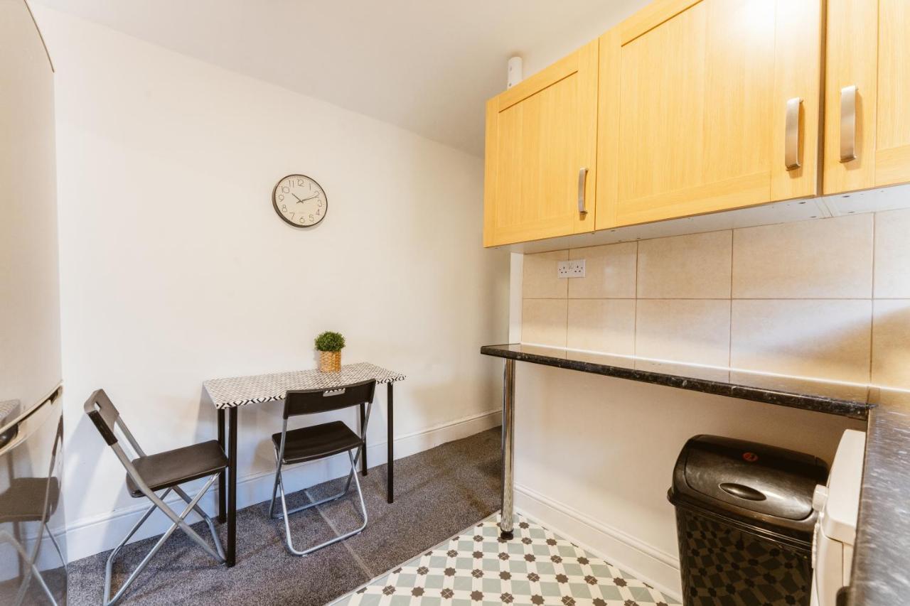 Mile End Double Rooms 86A Londra Dış mekan fotoğraf